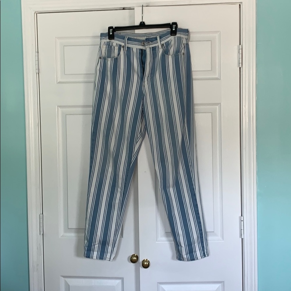 American Eagle Mom Jeans Size 6